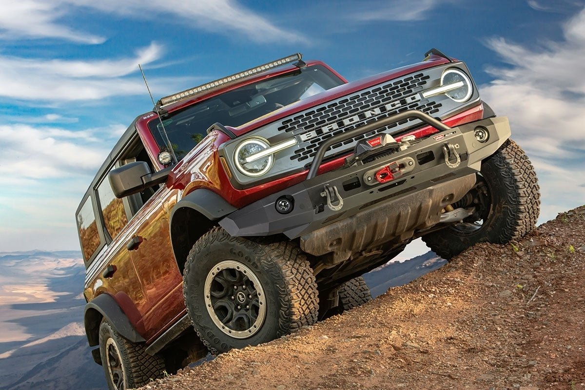 Ford Bronco Elite Front Bumper with Grille Guard | Warn