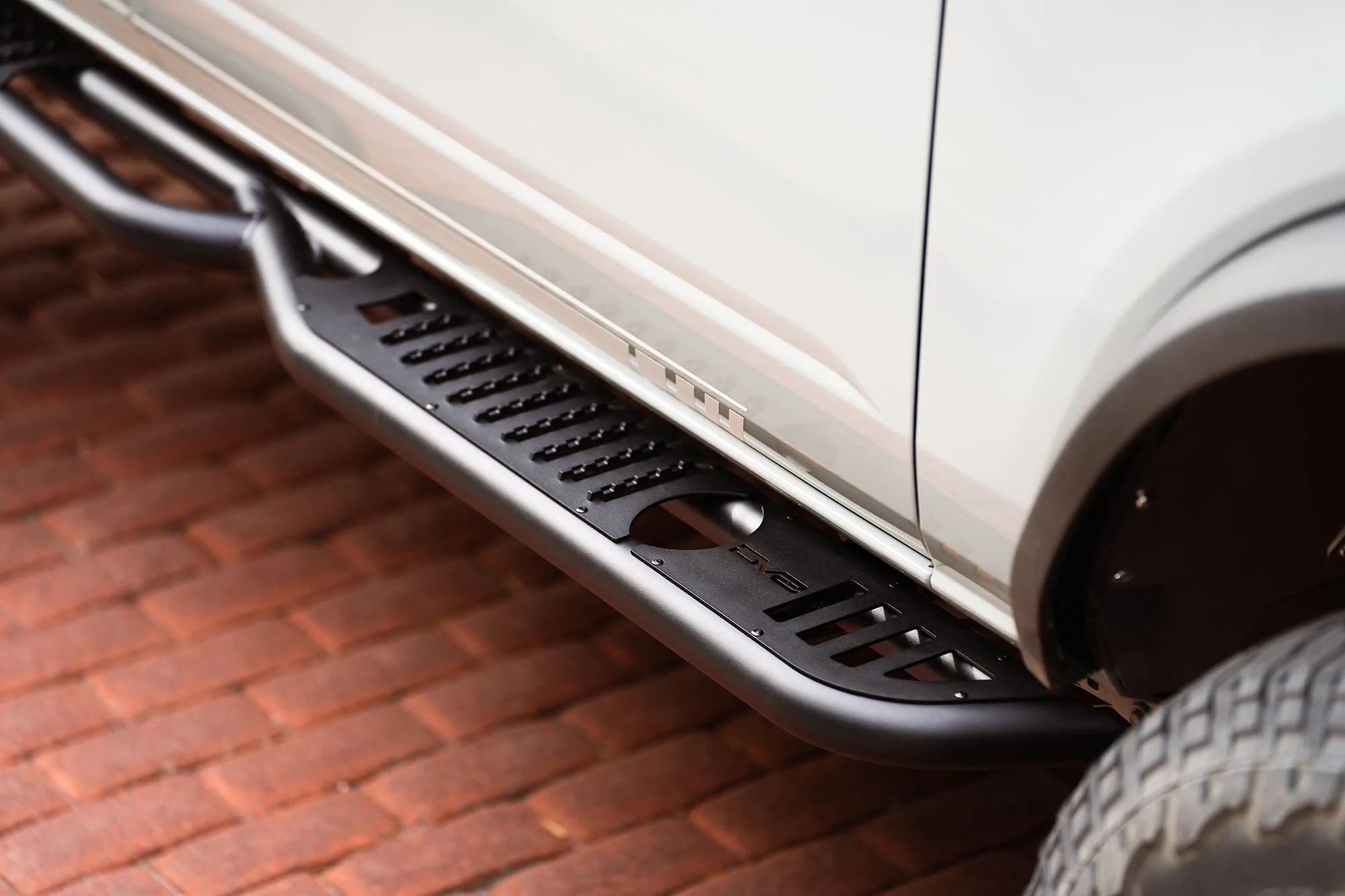 Ford Bronco Nerf Bars 4 Door Models | DV8 Offroad