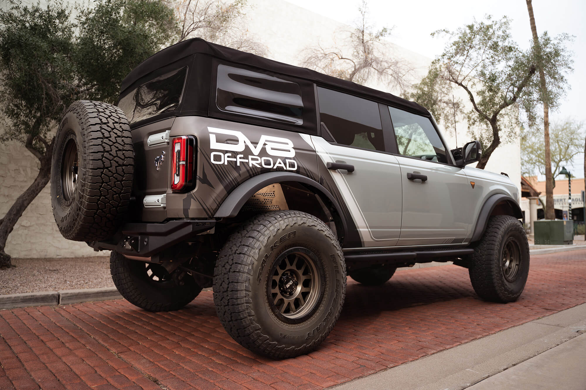 Ford Bronco Nerf Bars 4 Door Models | DV8 Offroad